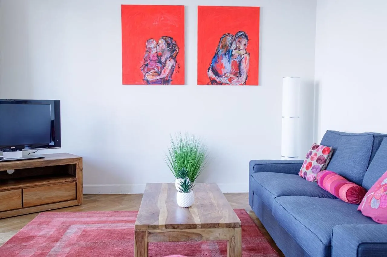 Bel Appartement Face A La Mer Pres Du Centre - Le Voilier By Halldis Cannes France