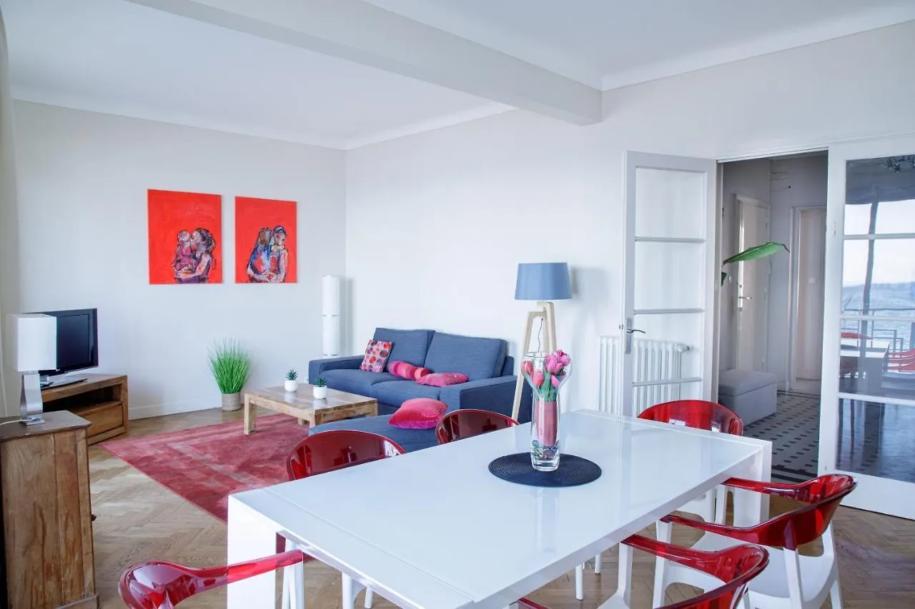 Bel Appartement Face A La Mer Pres Du Centre - Le Voilier By Halldis Cannes Apartment